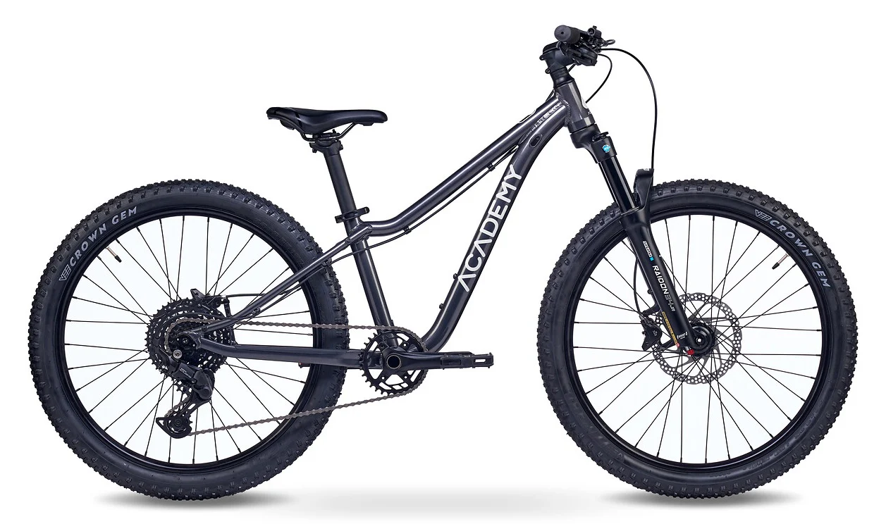 ACADEMY Trail 5 24" Space (2026)